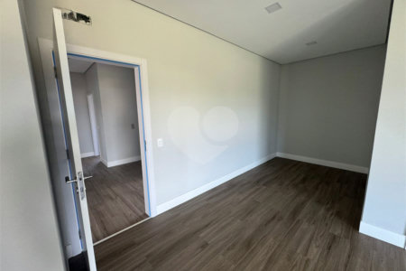 Casa à venda com 4 suítes no condomínio Villas do Golf, Itu - SP