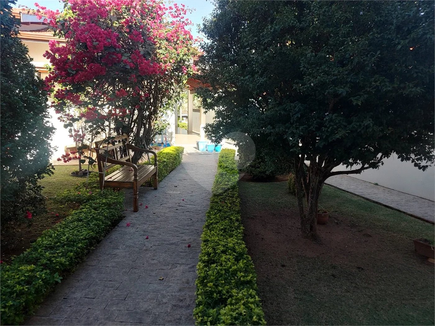Casa à venda com 4 quartos, sendo 3 suítes, no Centro, Vinhedo, SP