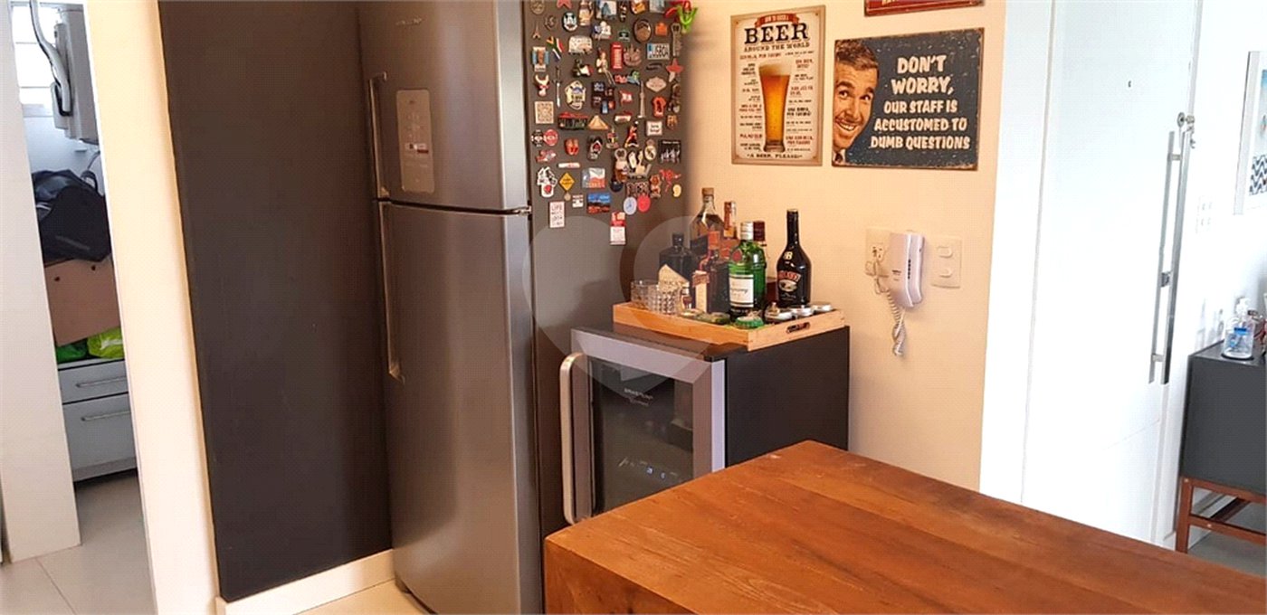 Apartamento à venda com 3 quartos, sendo 1 suíte, em Moema, São Paulo, SP