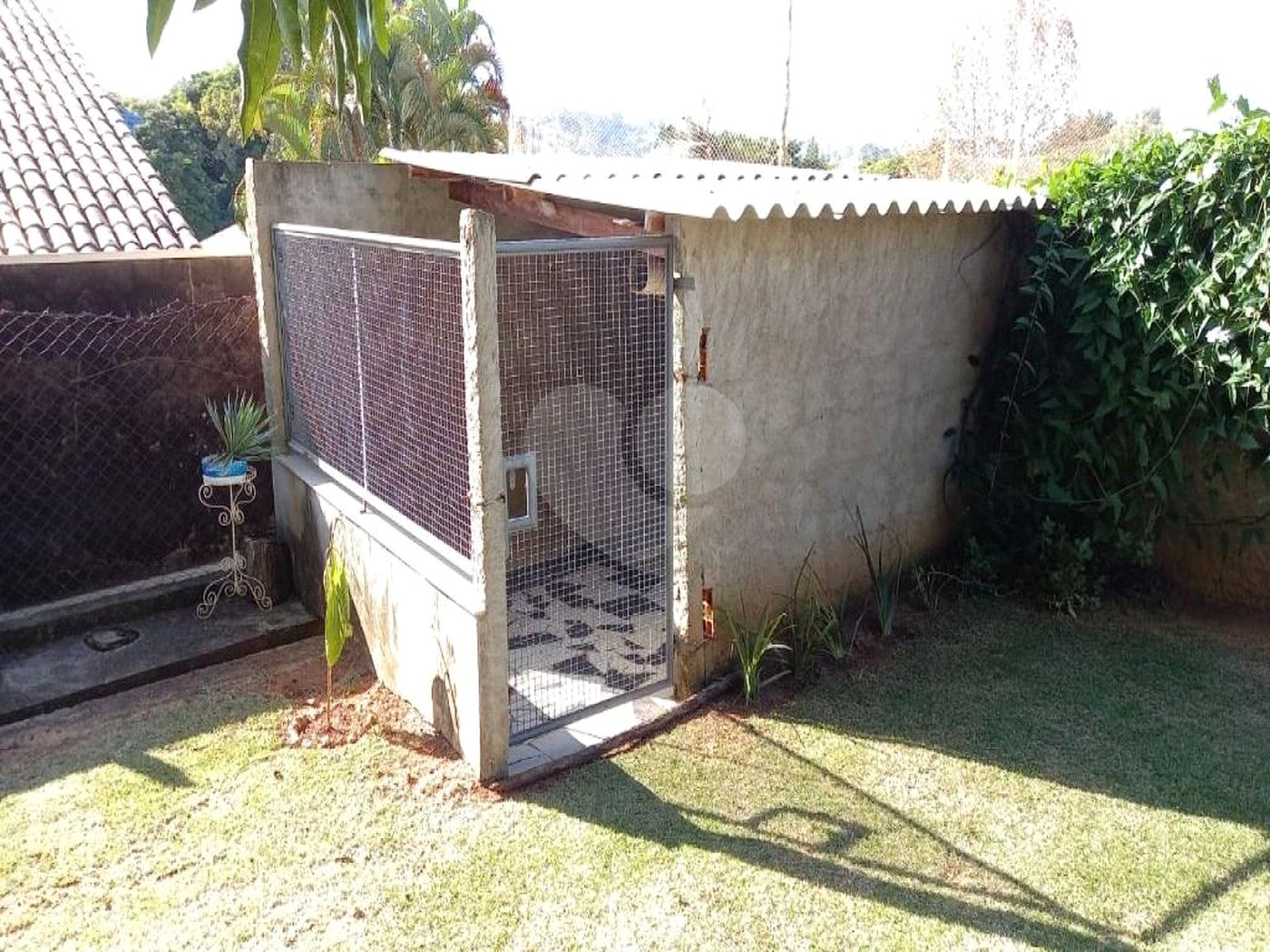 Casa à venda com 3 quartos, sendo 1 suíte,  em Bosque, Vinhedo, SP