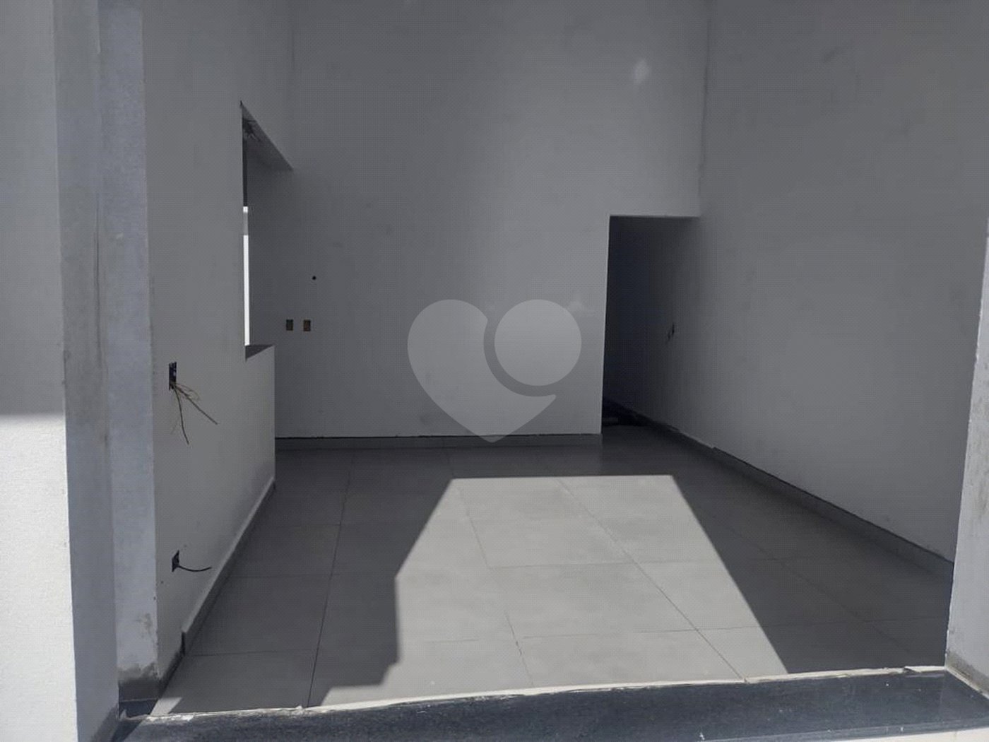 Casa à venda com 3 quartos, sendo 1 suíte, no condomínio Village Moutonnée, Salto - SP