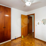 Casa à venda com 4 quartos, sendo 1 suíte, em Jardim Marajoara, São Paulo, SP
