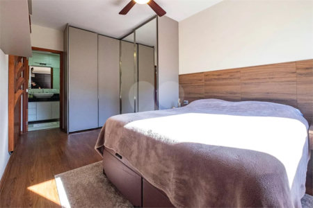 Apartamento à venda com 3 quartos, sendo 1 suíte, em Jardim das Bandeiras, São Paulo, SP