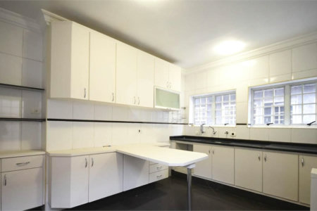 Casa à venda com 4 quartos, sendo 3 suítes, em Super Quadra Morumbi, São Paulo, SP