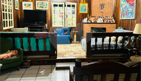 Chácara à venda com 2 quartos, sendo 1 suíte,  no Centro, Araçariguama, SP