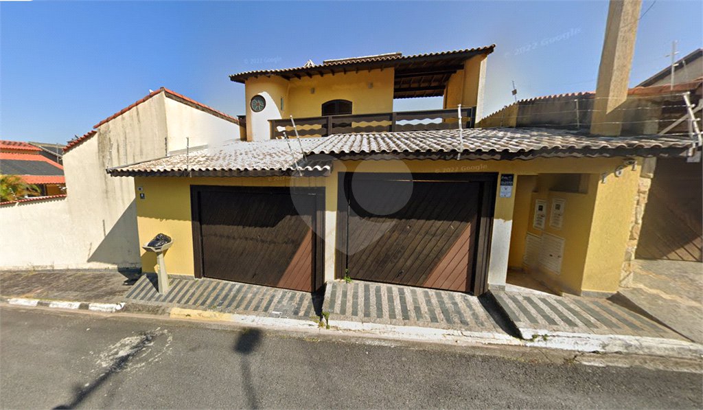 Sobrado à venda com 4 quartos, sendo 1 suíte, em Vila Áurea, Poá, SP