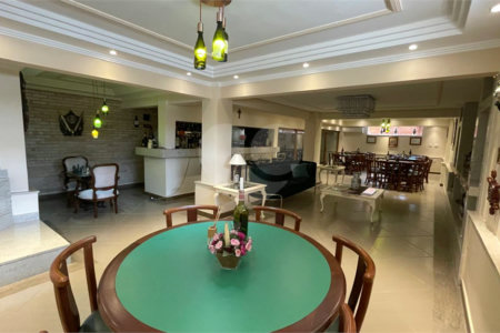 Casa à venda com 5 suítes no condomínio Fazenda Lago Azul, Araçoiaba da Serra - SP