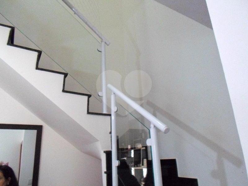 Casa à venda com 3 quartos, sendo 1 suíte,  no condomínio Fernandes, São Paulo - SP