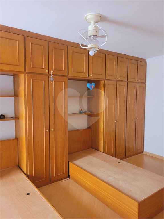 Sobrado à venda ou para alugar com 4 quartos, sendo 1 suíte, em Vila Gustavo, São Paulo, SP