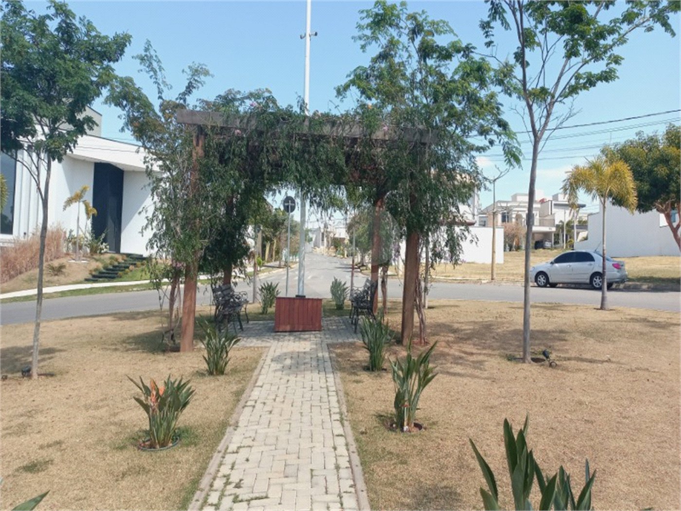 Casa à venda com 3 suítes no condomínio Piemonte, Indaiatuba - SP