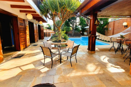 Casa à venda com 5 suítes em Jardim Leonor, São Paulo, SP