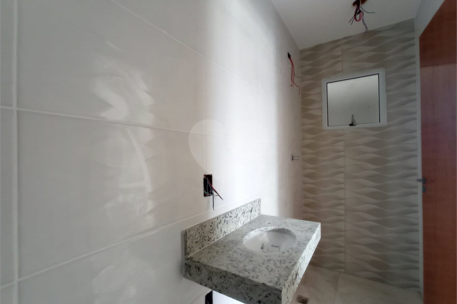 Casa à venda com 2 quartos no condomínio Regina, São Paulo - SP