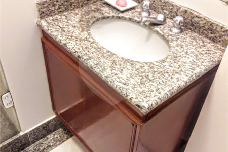 Casa à venda com 3 quartos, sendo 1 suíte,  em Jardim Aeroporto, São Paulo, SP