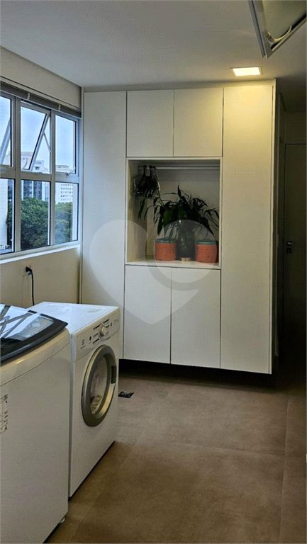 Apartamento à venda com 3 quartos, sendo 1 suíte, em Jardim Europa, São Paulo, SP