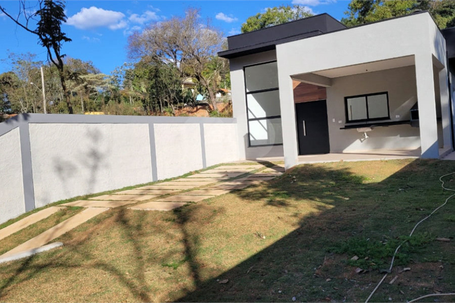 Casa Térrea à venda com 3 quartos, sendo 1 suíte,  em Pedra Vermelha (terra Preta), Mairiporã, SP