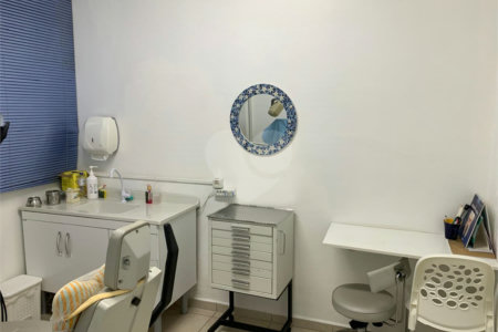 Sobrado à venda com 2 quartos em Moema, São Paulo, SP