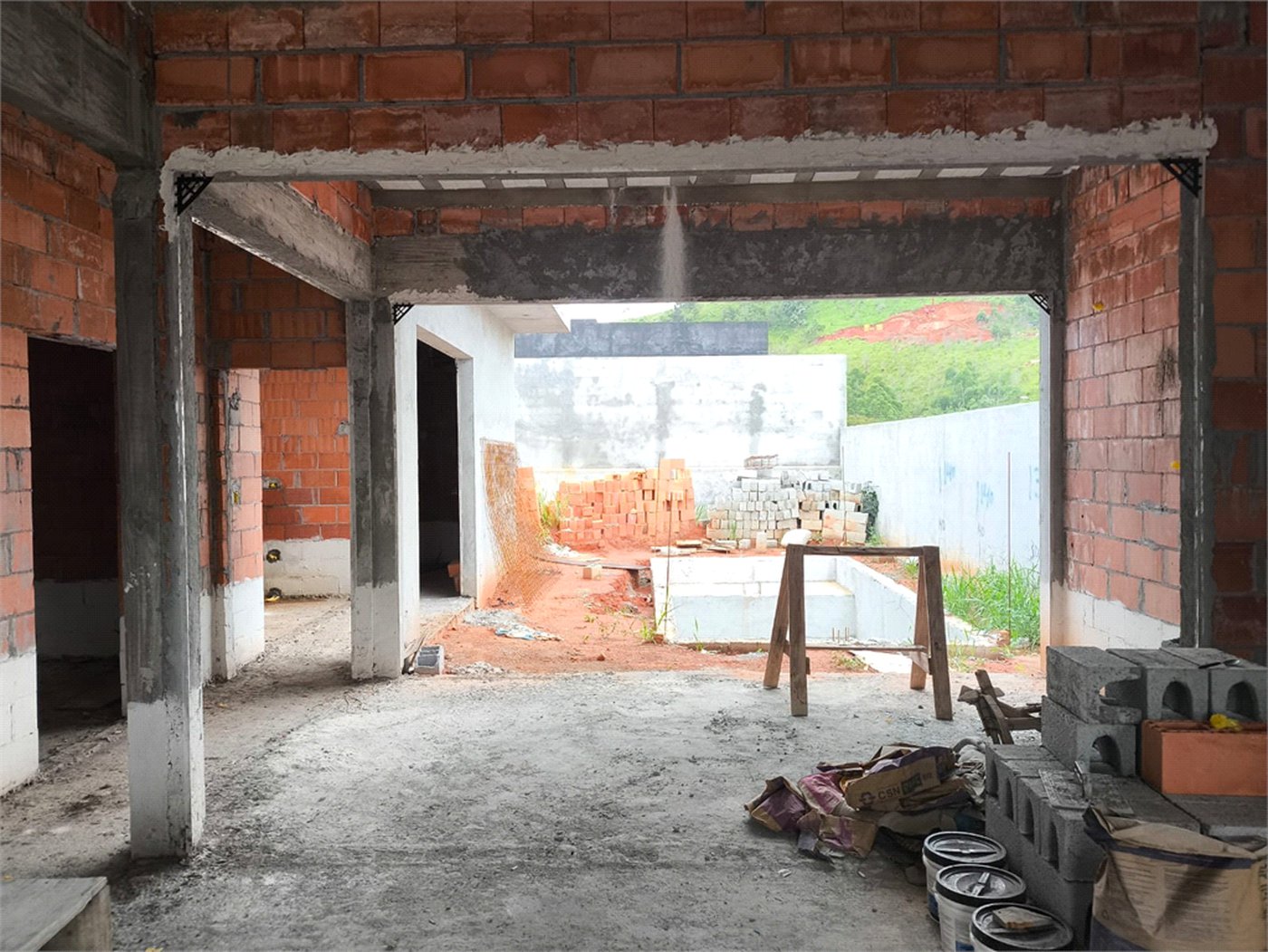 Casa à venda com 3 quartos, sendo 1 suíte, no condomínio Loteamento Parque Residencial Serras de Atibaia Ii, Atibaia - SP