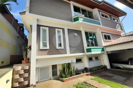 Casa à venda com 4 quartos, sendo 2 suítes, em Jardim Prudência, São Paulo, SP