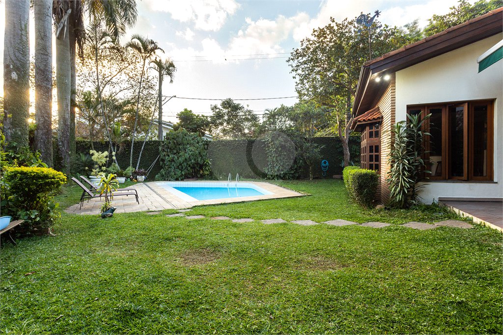 Sobrado à venda com 4 quartos, sendo 3 suítes, em Jardim Prudência, São Paulo, SP