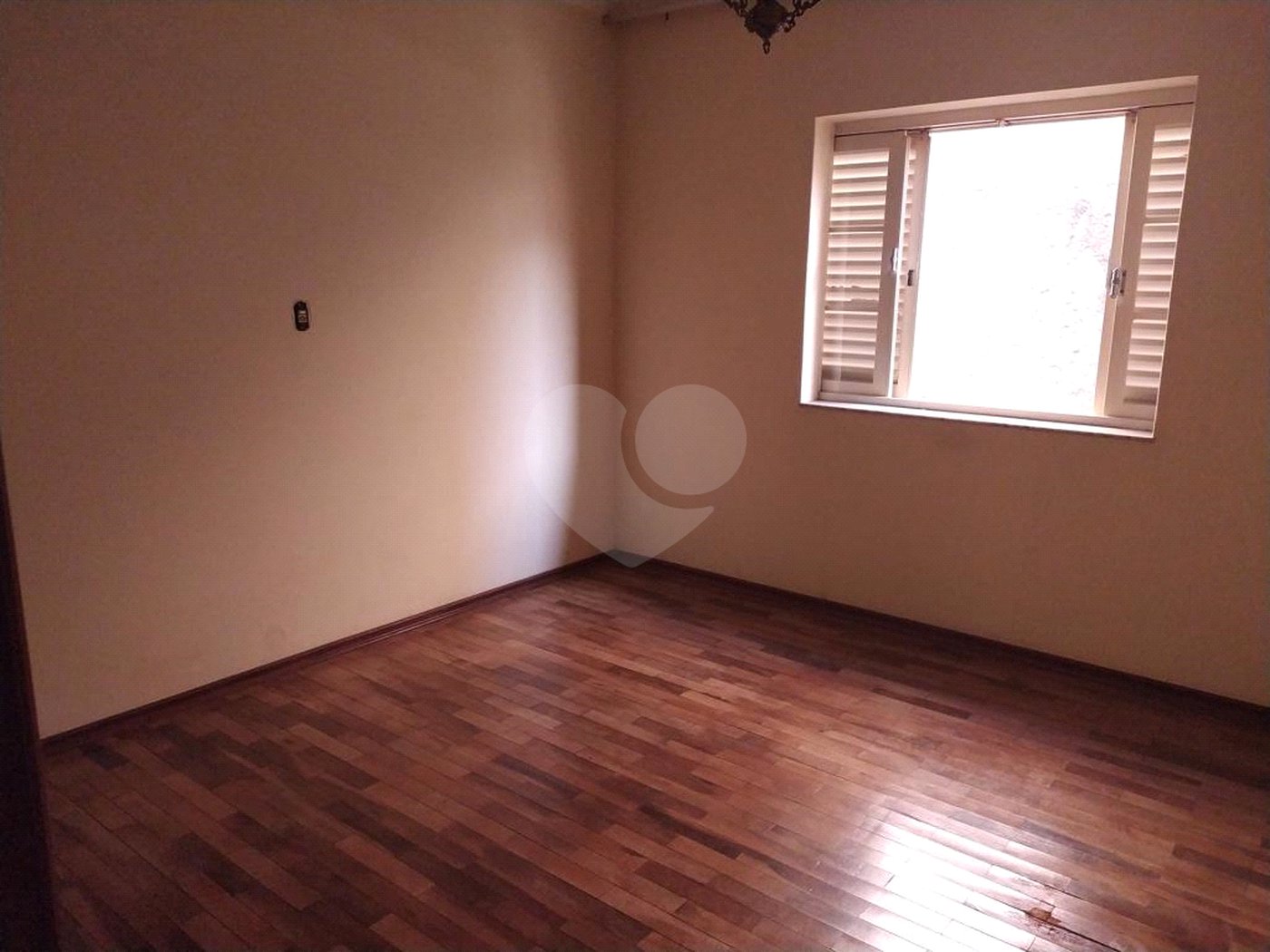 Casa à venda com 2 quartos no Centro, Vinhedo, SP