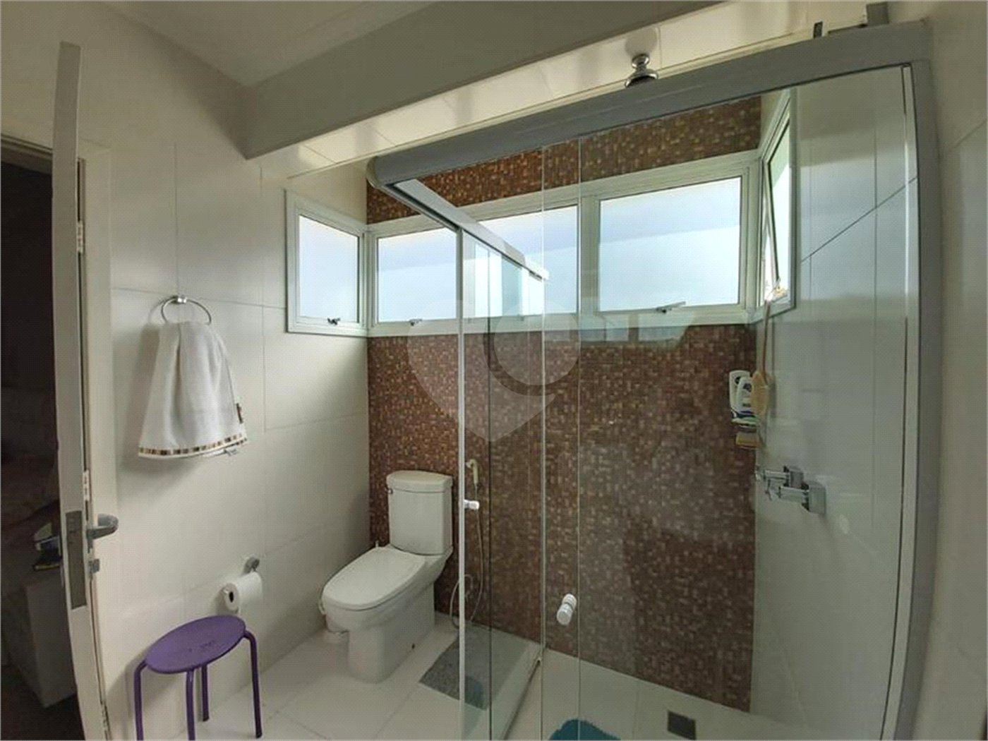Casa à venda com 4 suítes no condomínio Aldeia da Serrinha, Sorocaba - SP