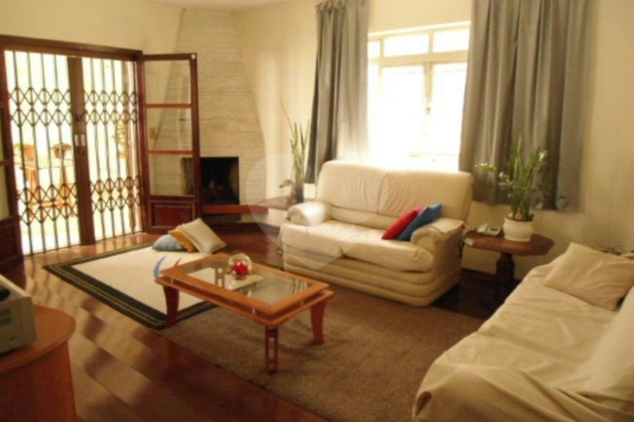 Casa à venda com 3 quartos, sendo 1 suíte, em Jardim Virginia Bianca, São Paulo, SP