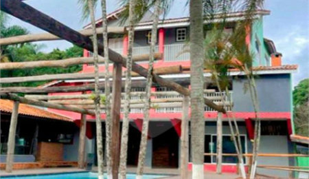 Chácara à venda com 7 quartos, sendo 4 suítes,  no Centro, Araçoiaba da Serra, SP