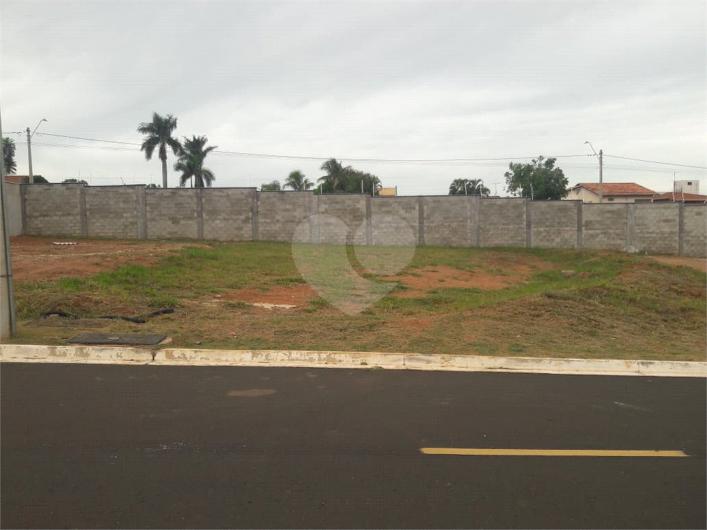 Lote à venda no Condomínio Monte das Araucárias