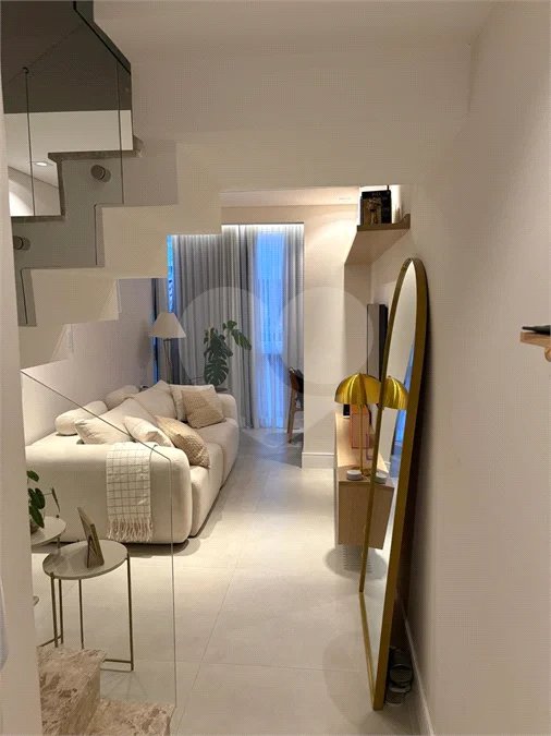 Apartamento duplex de 102 m² com 2 dormitórios, sendo 1 suíte, 3 banheiros, área gourmet e 1 vaga de garagem. Conforto, estilo e exclusividade em um só imóvel!
