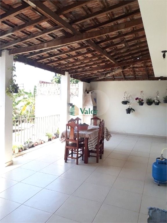 Casa á venda no cidade Aracy