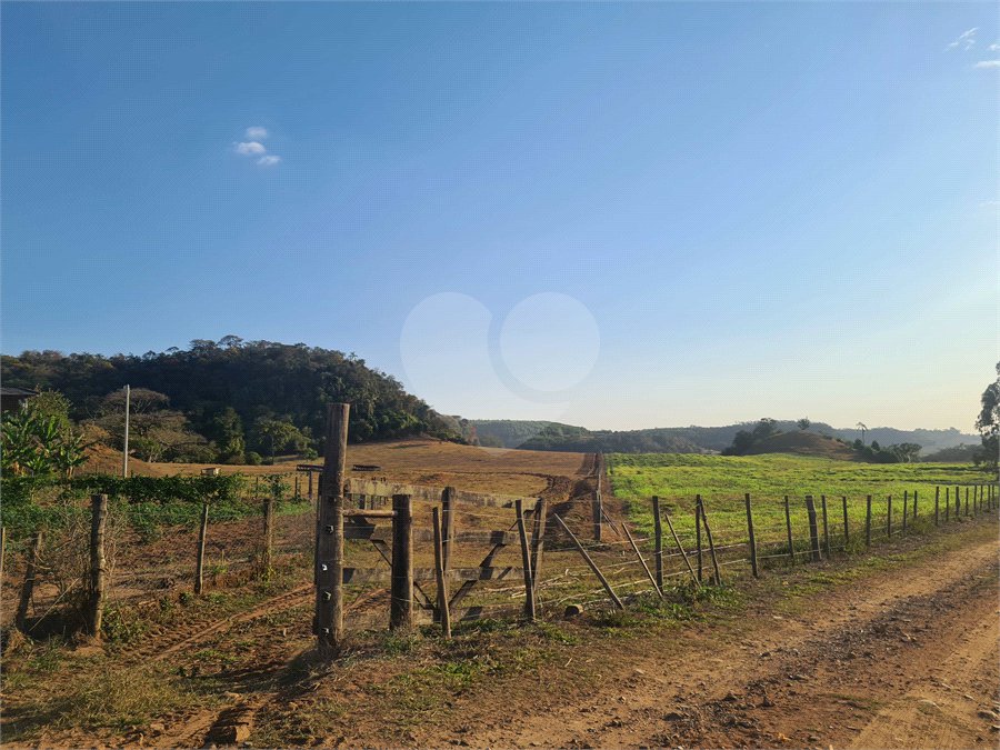 VENDA SÍTIO 48 hectares com estruura para granja, hidroponia e gado