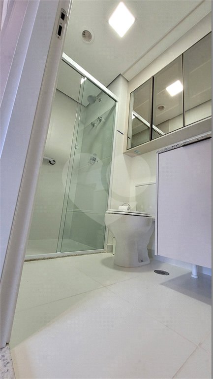 Apartamento de 2 quartos mobiliado à venda no Paraíso