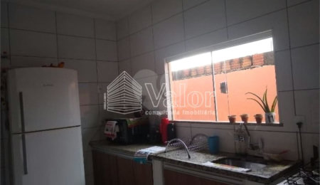 Casa Térrea à venda com 3 quartos, sendo 1 suíte,  em Jardim Embaré, São Carlos, SP