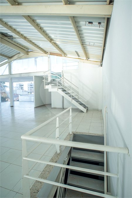 Lindo Salão Comercial para locação com 924m2 no Centro de Atibaia