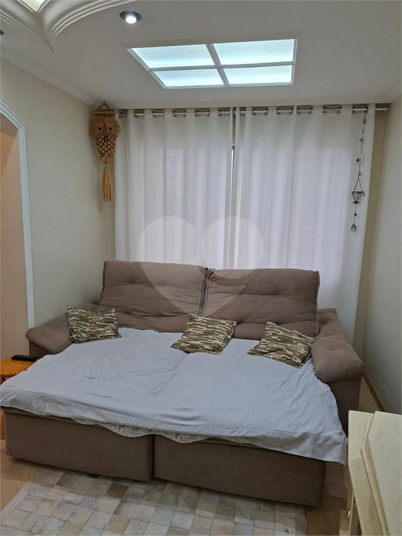 Apartamento à venda com 2 quartos em Parque Maria Domitila, São Paulo, SP