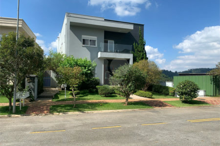 Casa à venda ou para alugar com 4 suítes no condomínio Residencial Gênesis 1, Santana de Parnaíba - SP