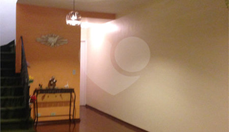 Sobrado à venda com 3 quartos, sendo 1 suíte,  em Santo Amaro, São Paulo, SP