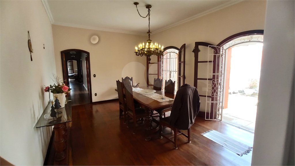 Casa Térrea à venda com 3 quartos, sendo 2 suítes, em Vila Oliveira, Mogi das Cruzes, SP