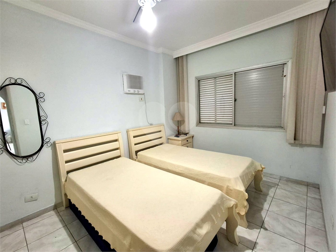 Apartamento à venda com 1 quarto em Vila Alzira, Guarujá, SP