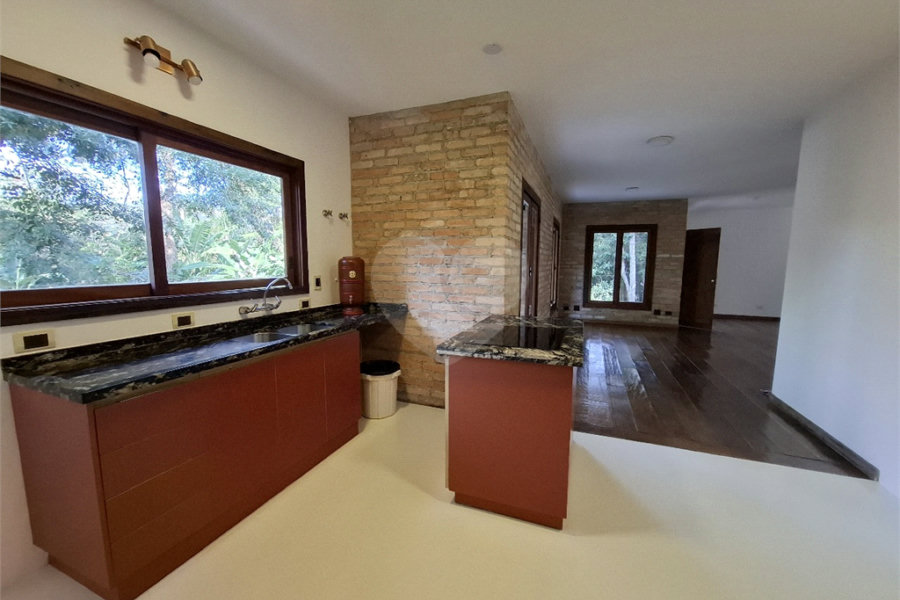 Casa Térrea à venda com 2 suítes em Serra da Cantareira, Mairiporã, SP