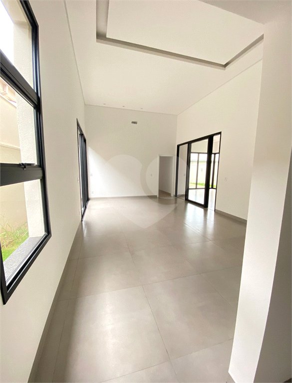Casa à venda com 3 suítes no condomínio Portal das Tipuanas, Araraquara - SP