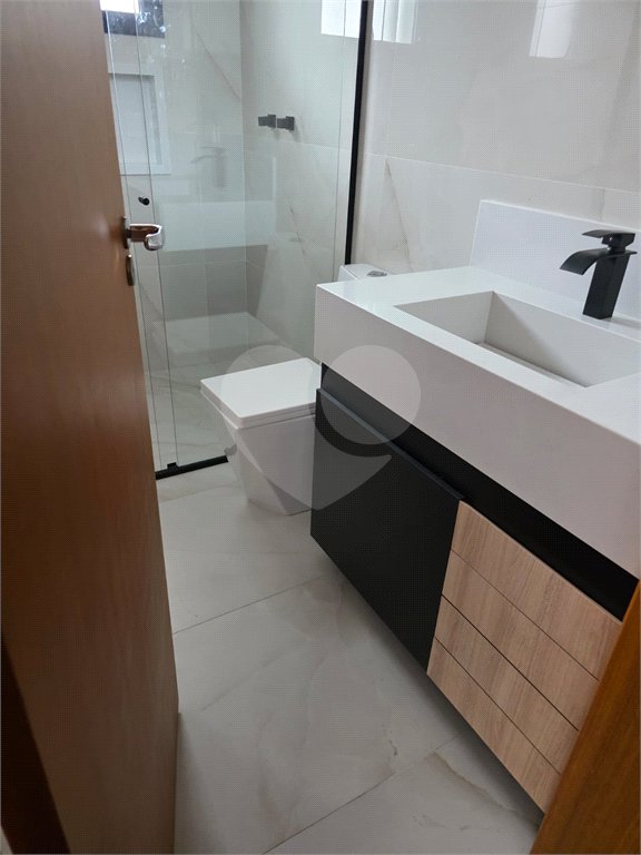 Casa à venda com 3 suítes no condomínio Hills, Arujá - SP