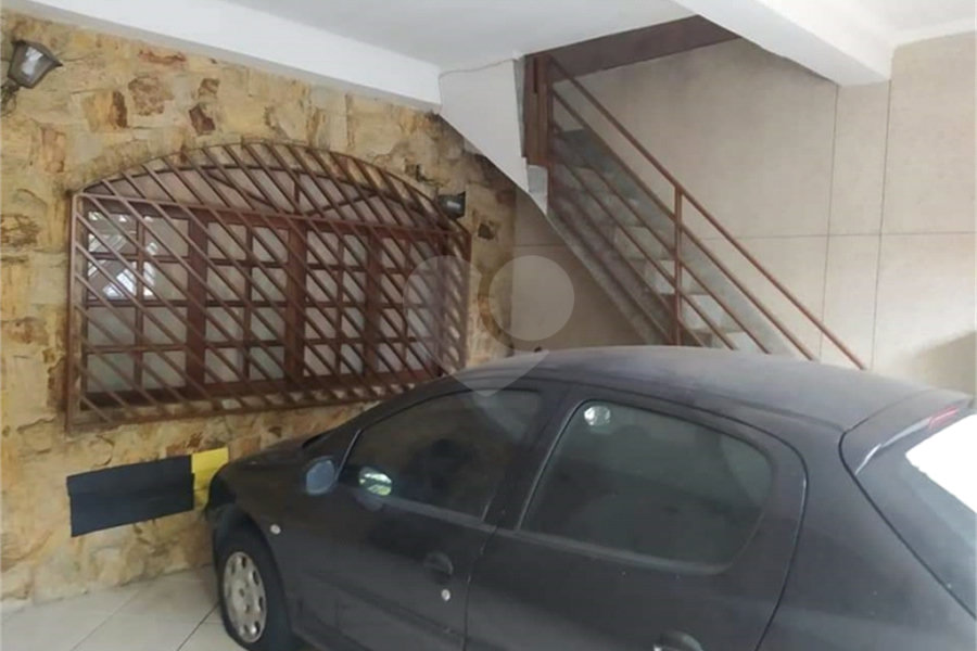 Casa à venda com 4 quartos, sendo 1 suíte, em Jardim Santa Cecília, Guarulhos, SP