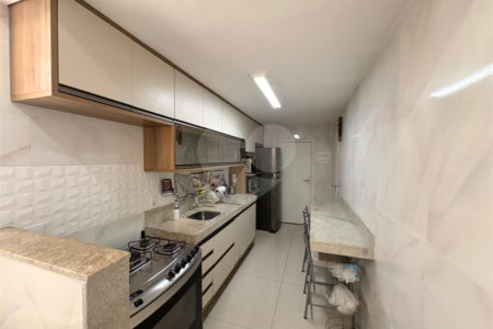 Apartamento à venda com 3 quartos, sendo 1 suíte,  em Lagoa, Rio de Janeiro, RJ