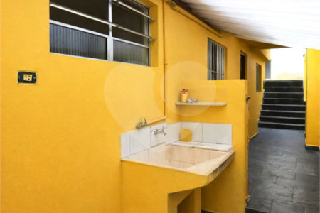 Sobrado à venda com 3 quartos em Parque Reboucas, São Paulo, SP