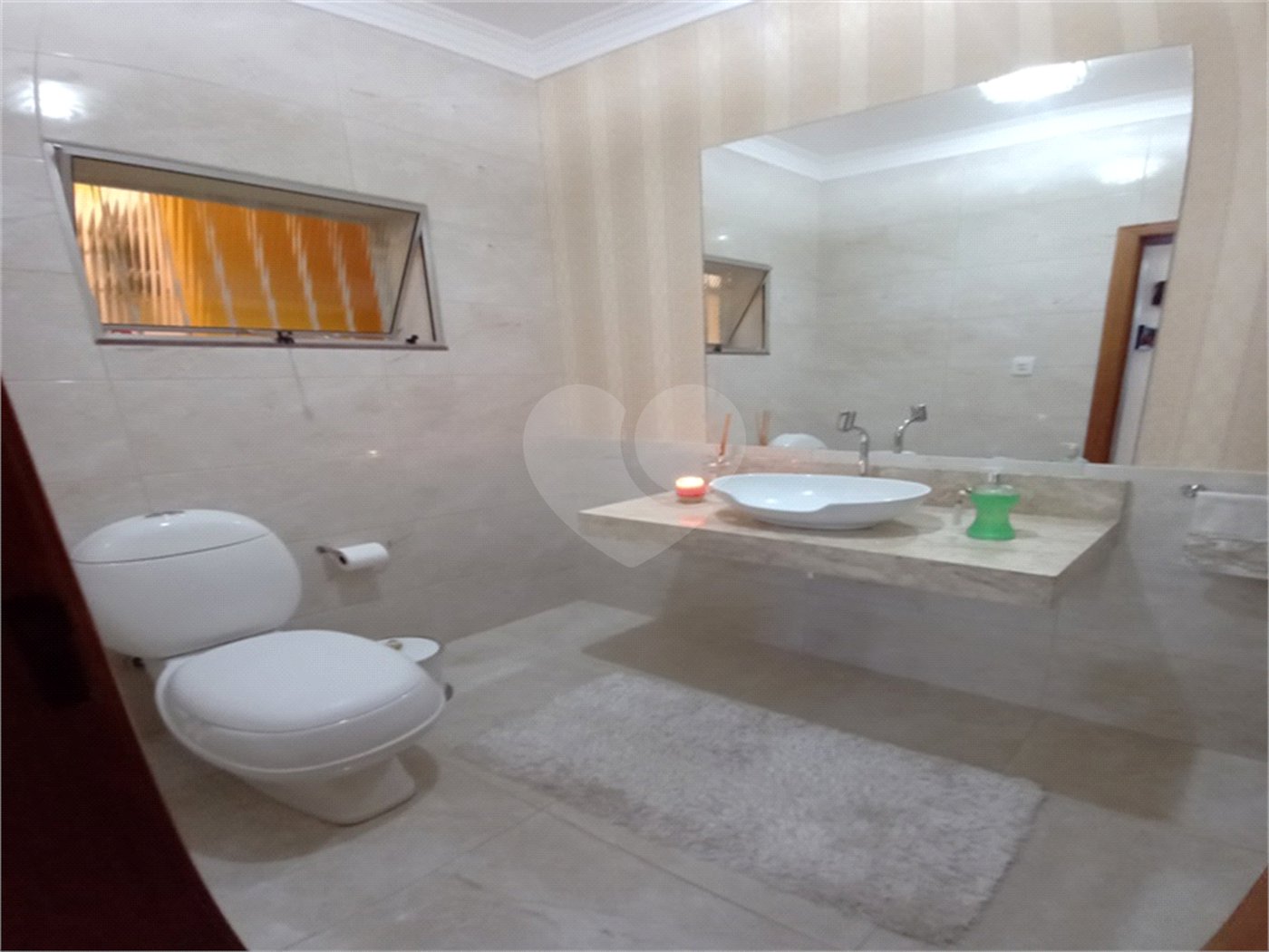 Sobrado à venda com 4 quartos, sendo 1 suíte, em Tremembé, São Paulo, SP