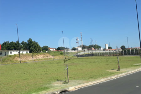 Casa à venda no condomínio Villa dos Pinheiros, Indaiatuba - SP