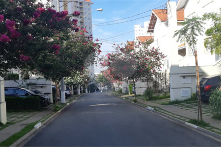 Casa à venda com 3 quartos, sendo 1 suíte, no condomínio Reserva das Flores - Casas, Guarulhos - SP
