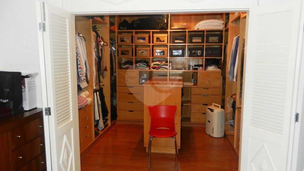 Casa Térrea à venda com 4 suítes em Alto da Boa Vista, São Paulo, SP