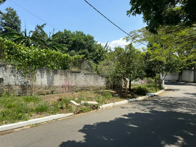 Terreno à venda em Interlagos, São Paulo, SP